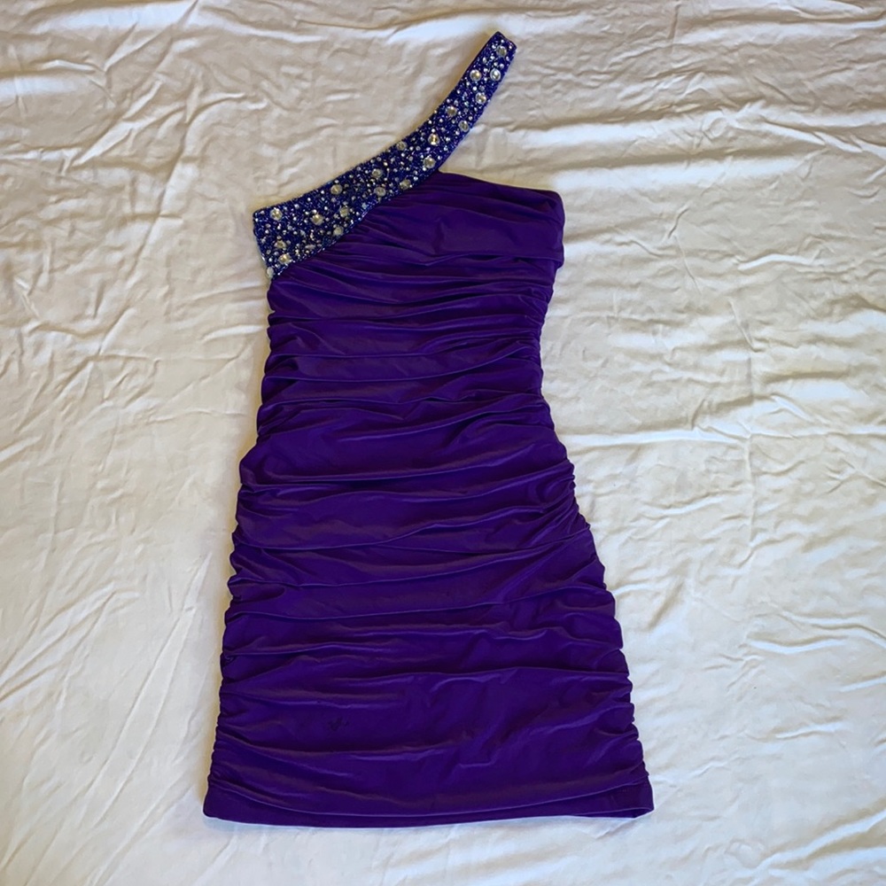 Kiki purple formal one shoulder dress Medium